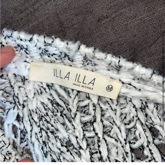 3 for 1 sweater bundle, Small - Picture 11 of 12